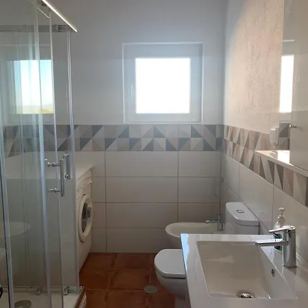 Sun Apartment *